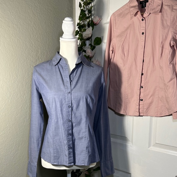Apostrophe Tops - 👚👕 Two Button-Up Long Sleeve Shirts one blue one pink